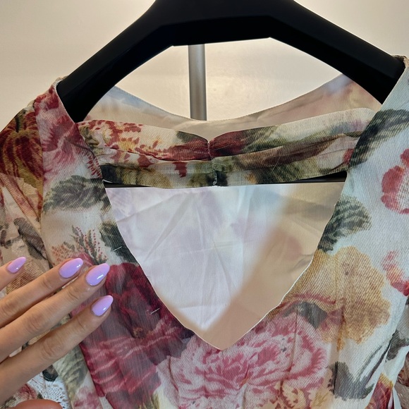 Hope & Ivy Ruffle Hem Mini Floral Lace Dress with open back, XS - Picture 3 of 6